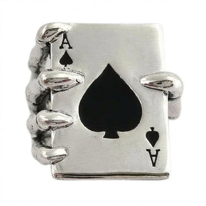 Anillo de as de picas y mano esquelética en plata de ley, anillo de as de picas de frente