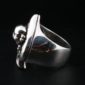 Bague as de pique tête de mort en argent massif — vue du côté opposé