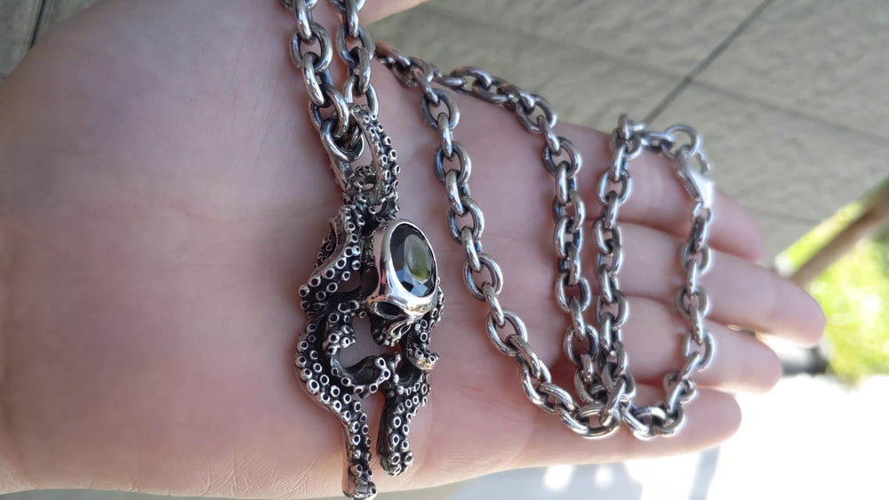 Video Collana Teschio e Polpo con Onice Nero: Ciondolo e Catena