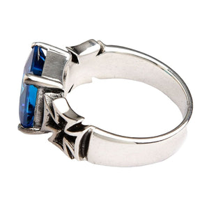 Bague croix de fer en argent sterling avec saphir bleu – profil de l'épaulement avec croix
