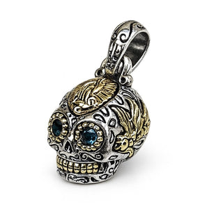 Blautopas Sugar-Skull-Anhänger aus .925 Sterlingsilber, Seitenprofil mit Feder