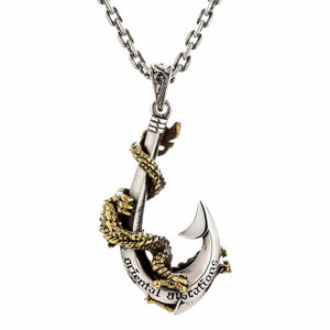 Pendentif dragon en laiton et hameçon en argent sterling, revers de l'hameçon