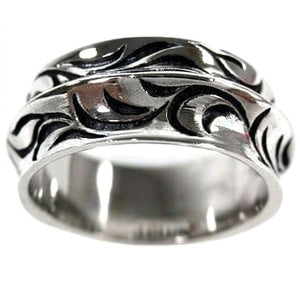 Bague anneau en argent massif à vagues sculptées — vue de face
