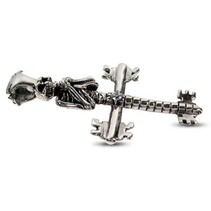 Colgante de llave y calavera de plata de ley con piedra transparente — vista lateral