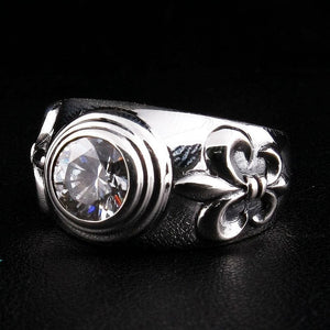 Clear Topaz Fleur-de-Lis Sterling Silver Ring. Opposite fleur front.