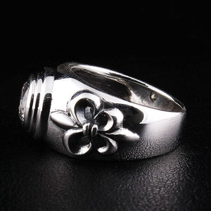 Clear Topaz Fleur-de-Lis Sterling Silver Ring. Right fleur profile.