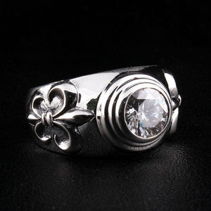 Clear Topaz Fleur-de-Lis Sterling Silver Ring. Topaz left fleur angle.