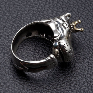 Justerbar ring med krönt flodhäst i 925 sterlingsilver, undersida av öppen justerbar skena