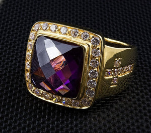 Bague d'évêque à croix et améthyste carrée plaquée or, améthyste carrée de face