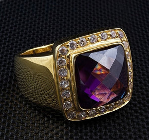 Bague d'évêque à croix et améthyste carrée plaquée or, profil complet de la bague