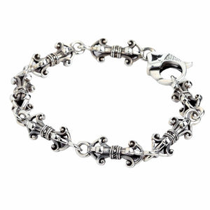 Dorje Vajra Sterling Silver Link Bracelet showing the engraved lobster clasp at the left of the loop.