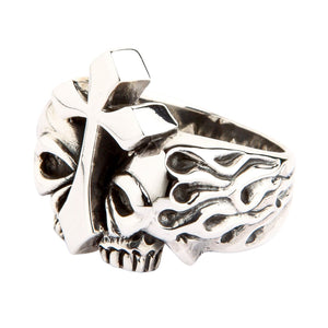 Bikerring aus Sterlingsilber mit doppeltem Totenkopf und Kreuz, der Kreuz und Totenköpfe im Winkel zeigt