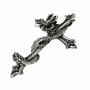 Pendentif croix dragon en argent sterling .925 avec oxyde de zirconium noir, croix dragon sous un angle