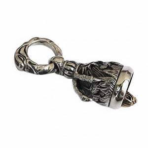 Pendente a campana con artiglio d'aquila in argento sterling, dettaglio del battaglio ad aquila