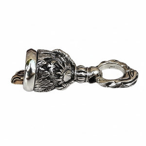 Pendente a campana con artiglio d'aquila in argento sterling, angolazione della contromaglia rotonda
