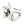 Anello a stella con teschio in argento sterling 925. Un'apertura sulla spalla è visibile sotto la parte superiore a stella.