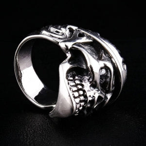 Flame Military Skull CZ Sterling Silver Ring, ring interior angle