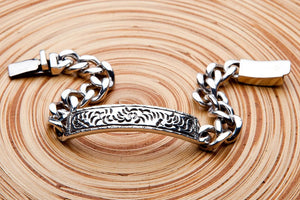 ID-armband i 925 sterlingsilver med blomgravyr, öppet armband och kistlås