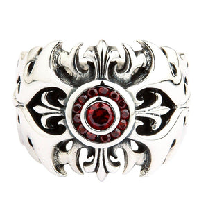 Bague en argent sterling croix tribale et grenat — croix tribale de face