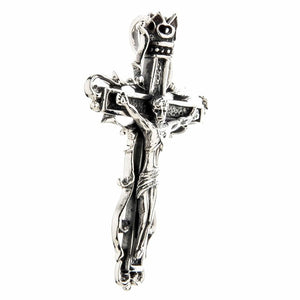Ciondolo crocifisso a cattedrale gotica in argento sterling, vista laterale di profilo del ciondolo a crocifisso gotico in argento sterling 925 massiccio che mostra dettagli