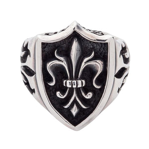 Bague bouclier fleur de lys gothique en argent sterling, face avant de la bague fleur de lys