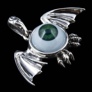 Hänge i sterlingsilver med drakvinge och grönt öga, diagonalt hänge med grönt öga och skulpterade klor