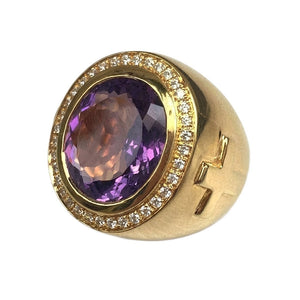 Natural Amethyst Gold-Plated Bishop Ring, opposite shoulder