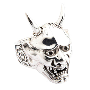 Japansk Oni-maskring i sterlingsilver, mask sedd i vinkel