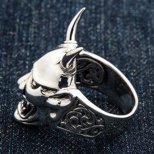 Japansk Oni-maskring i sterlingsilver, vy över sidodetaljer