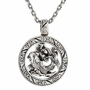 Genombrutet koifisk-hänge i 925 sterlingsilver, koihängets framsida med stylingkedja