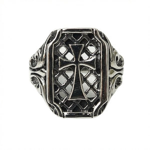 Lattice gothic cross silver ring, cross and lattice from front