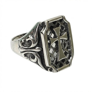 Lattice gothic cross silver ring, upper angle cross face