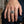 Bague biker croix de Malte en argent sterling, portée sur la main