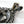 Colgante medallón de María y la cruz en plata de ley, vista de detalle del asa