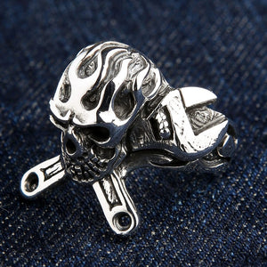 Mechanic flame skull silver ring, skull and left wrench angle
