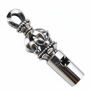 Pendentif sifflet croix à couronne médiévale en argent sterling, détail frontal de la couronne fleur de lys