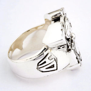 Anel Motor de Moto V-Twin em Prata de Lei, lateral com escudo de moto