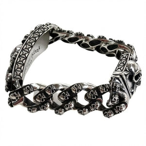 Multi-Totenkopf ID-Armband aus Sterlingsilber, Seitenwinkelansicht