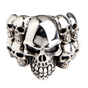 Phantom Totenkopf-Cluster Silberring, Ansammlung von elf Totenköpfen von vorne