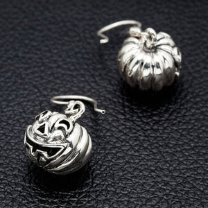Kürbiskopf Ohrhänger aus Sterlingsilber, Kürbis von der Seite
