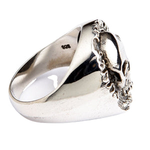 Bague tête de mort Punk Not Dead en argent sterling, profil latéral avec épaulement lisse