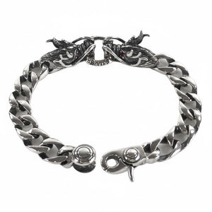 Armband aus Sterlingsilber mit zwei Drachenköpfen und Rubinaugen — Rückansicht mit geöffnetem Verschluss
