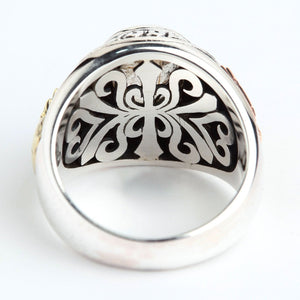 Inside of the silver ring showing the decorative openwork beneath the stone