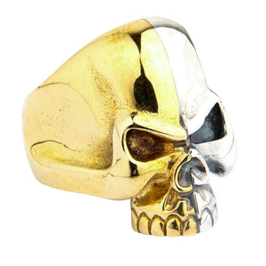 Bague demi-tête de mort en argent et laiton, vue de face inclinée