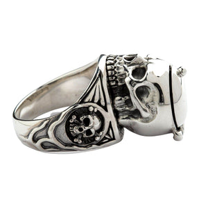 Sterling Silver Skull Locket Ring. Closed shoulder medallion.