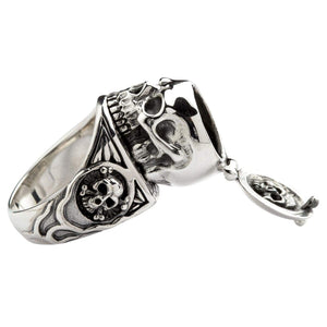 Sterling Silver Skull Locket Ring. Opposite shoulder open.