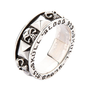 Anillo giratorio Skull Blood en plata de ley 925, ángulo lateral de la banda interior y el centro giratorio