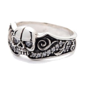 Anillo de plata de ley de calavera con ojo de diamante y volutas, anillo de calavera lateral izquierdo con detalle de volutas y piedra