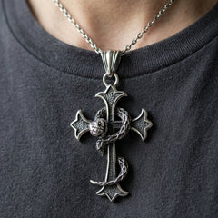 Ciondolo croce gotica con serpente in argento sterling 925
