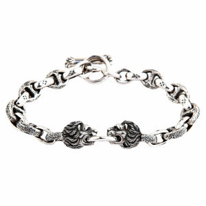 925 sterling silver lion bracelet arranged in circle showing complete cross link chain design